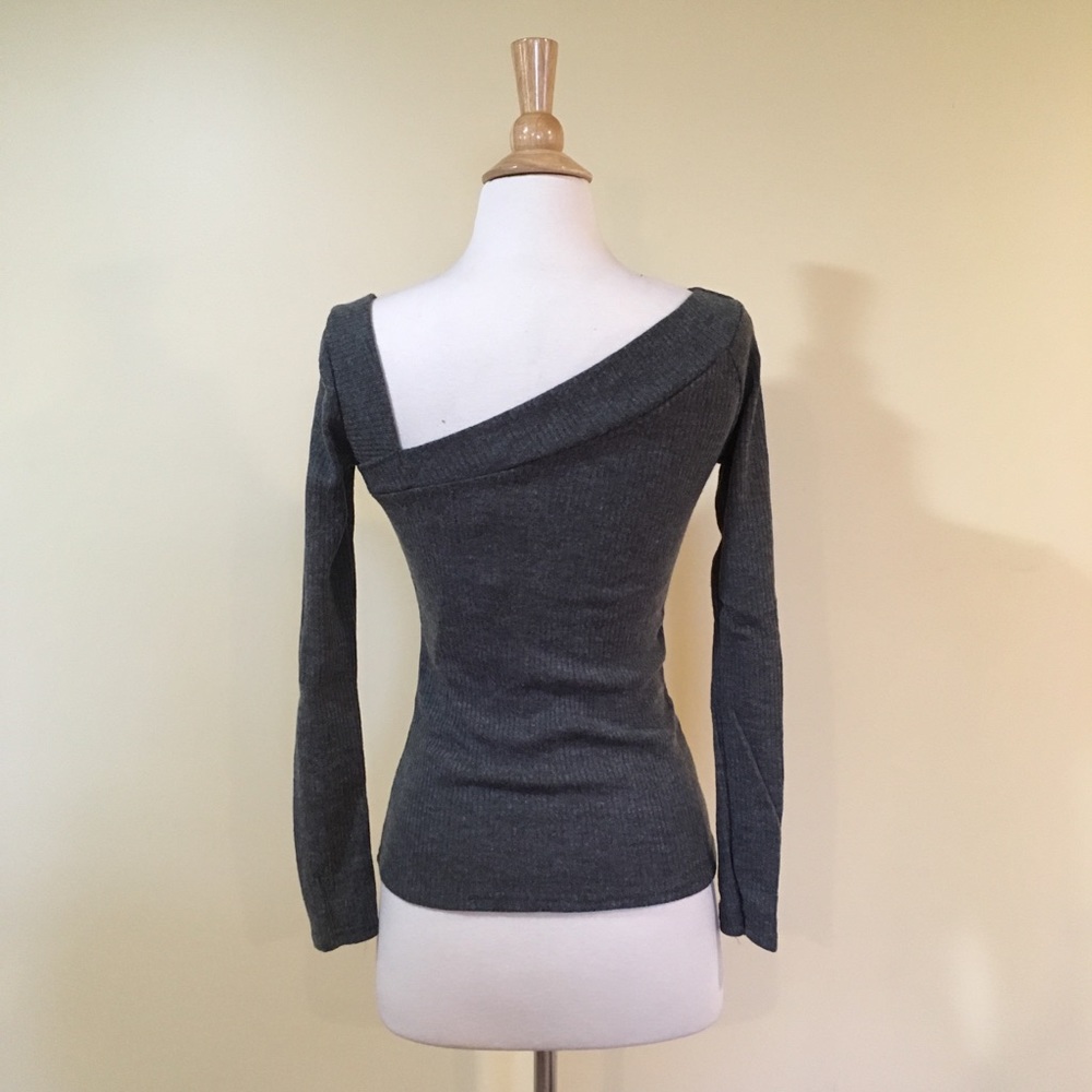 Asymmetrical Ribbed Knit Sweater Top - Picture 3 of 3